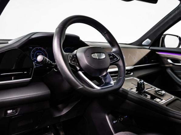 Geely Monjaro I Рестайлинг с пробегом 2025 года, цена 3 898 000 рублей, 23700 км, внедорожник, Автокод Объявления