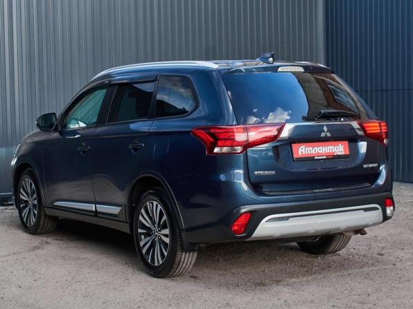 Mitsubishi Outlander III Рестайлинг 3 с пробегом 2019 года, цена 2 165 000 рублей, 77023 км, внедорожник, Автокод Объявления