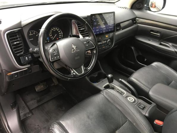 Mitsubishi Outlander III Рестайлинг 2 с пробегом 2015 года, цена 1 399 000 рублей, 390467 км, внедорожник, Автокод Объявления