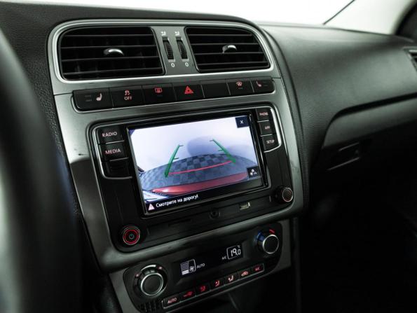 Volkswagen Polo V Рестайлинг с пробегом 2018 года, цена 1 299 700 рублей, 152939 км, седан, Автокод Объявления