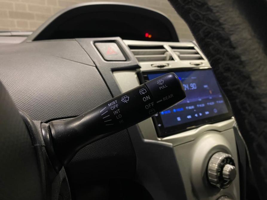 Toyota Yaris II Челябинск  - изображение 18