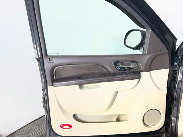 Cadillac Escalade III с пробегом 2011 года, цена 1 299 000 рублей, 241700 км, внедорожник, Автокод Объявления