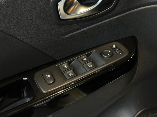 Renault Kaptur I Рестайлинг с пробегом 2020 года, цена 1 600 000 рублей, 51770 км, внедорожник, Автокод Объявления