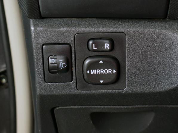 Toyota Yaris II с пробегом 2008 года, цена 585 995 рублей, 204005 км, хэтчбек, Автокод Объявления