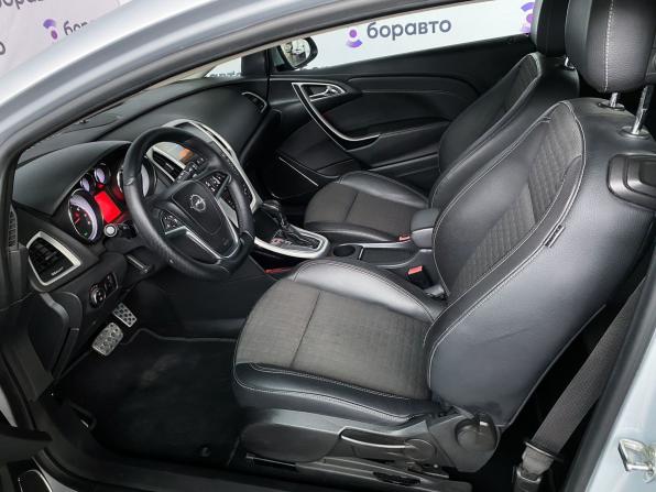 Opel Astra J Рестайлинг с пробегом 2012 года, цена 1 080 000 рублей, 143801 км, хэтчбек, Автокод Объявления
