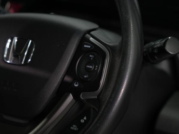 Honda Stepwgn V с пробегом 2015 года, цена 1 890 000 рублей, 92900 км, минивэн, Автокод Объявления