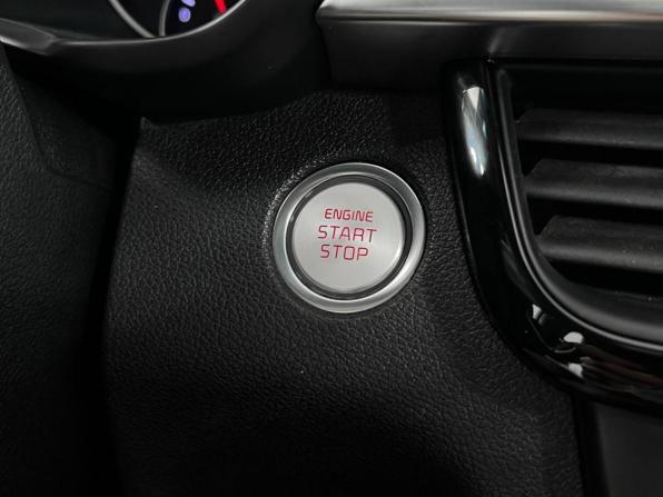Kia Optima IV Рестайлинг с пробегом 2019 года, цена 1 872 900 рублей, 217114 км, седан, Автокод Объявления
