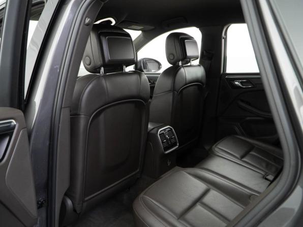 Porsche Macan I с пробегом 2018 года, цена 3 150 999 рублей, 217907 км, внедорожник, Автокод Объявления