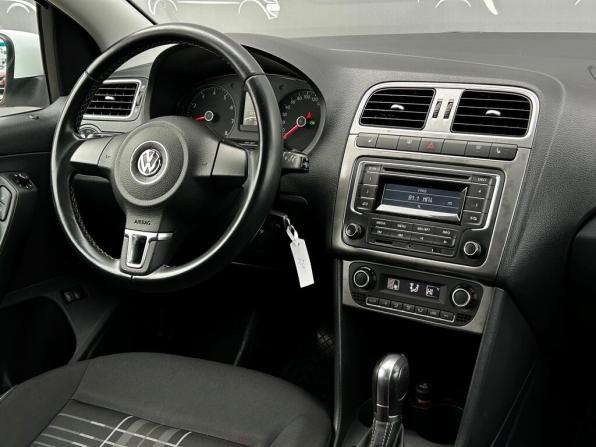 Volkswagen Polo V с пробегом 2015 года, цена 839 500 рублей, 123988 км, седан, Автокод Объявления