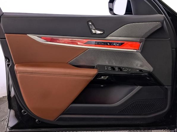 BMW 7 серии VII (G70) с пробегом 2023 года, цена 12 250 000 рублей, 53310 км, седан, Автокод Объявления