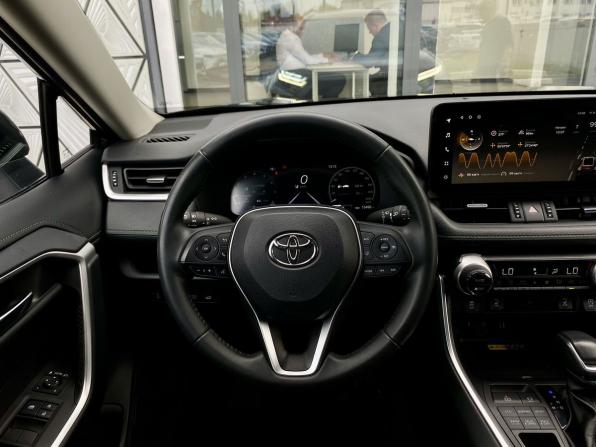 Toyota RAV4 V (XA50) с пробегом 2024 года, цена 3 949 000 рублей, 16800 км, внедорожник, Автокод Объявления