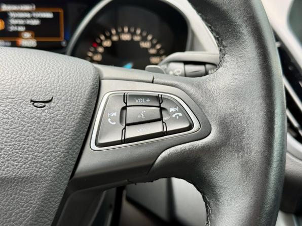 Ford Kuga II Рестайлинг с пробегом 2017 года, цена 1 770 000 рублей, 104001 км, внедорожник, Автокод Объявления
