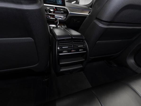 BMW 5 серии VII (G30/G31/G38) с пробегом 2017 года, цена 3 750 000 рублей, 130250 км, седан, Автокод Объявления