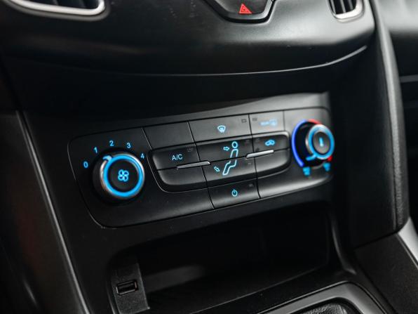 Ford Focus III Рестайлинг с пробегом 2018 года, цена 980 000 рублей, 112331 км, универсал, Автокод Объявления