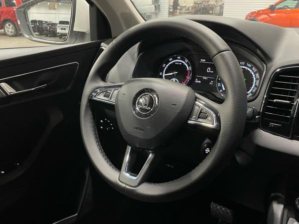 Skoda Karoq I с пробегом 2020 года, цена 2 290 000 рублей, 52228 км, внедорожник, Автокод Объявления