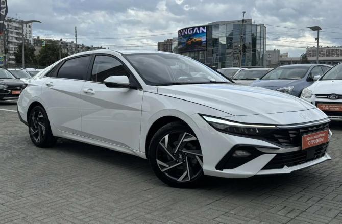 Hyundai Elantra VII (CN7) Рестайлинг с пробегом 2023 года, цена 2 080 000 рублей, 22000 км, седан, Автокод Объявления