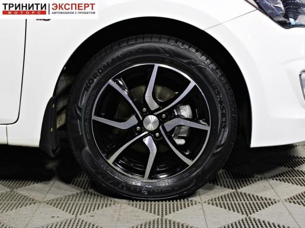 Hyundai Solaris I Рестайлинг с пробегом 2015 года, цена 1 047 000 рублей, 111505 км, седан, Автокод Объявления