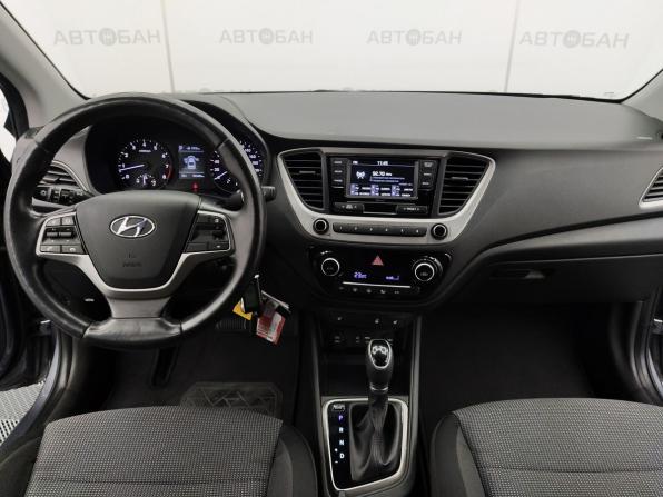 Hyundai Solaris II с пробегом 2018 года, цена 1 340 000 рублей, 50600 км, седан, Автокод Объявления