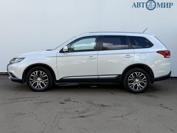 Mitsubishi Outlander III Рестайлинг 2 с пробегом 2015 года, цена 2 300 000 рублей, 27789 км, внедорожник, Автокод Объявления
