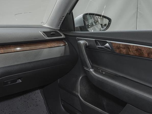Volkswagen Passat B7 с пробегом 2011 года, цена 920 000 рублей, 176588 км, седан, Автокод Объявления