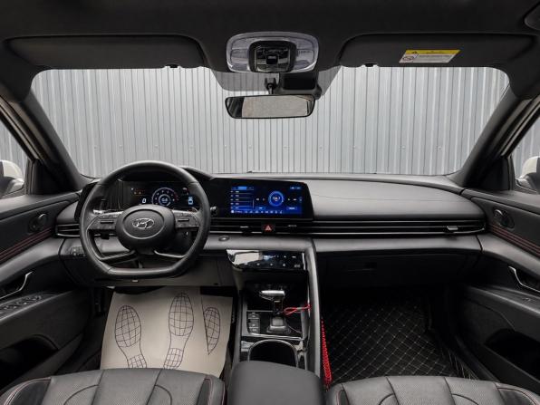 Hyundai Elantra VII (CN7) с пробегом 2022 года, цена 1 742 000 рублей, 32000 км, седан, Автокод Объявления