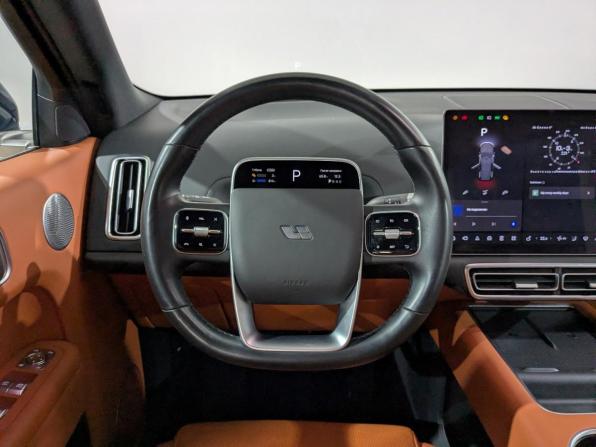 Li Auto (Lixiang) L9 I с пробегом 2024 года, цена 6 750 000 рублей, 56670 км, внедорожник, Автокод Объявления