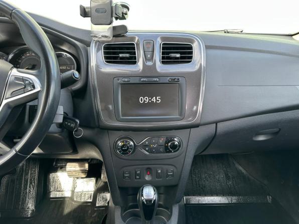 Renault Logan II Рестайлинг с пробегом 2019 года, цена 1 035 000 рублей, 116900 км, седан, Автокод Объявления