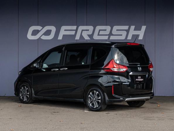 Honda Freed II Рестайлинг с пробегом 2021 года, цена 2 130 000 рублей, 48776 км, компактвэн, Автокод Объявления