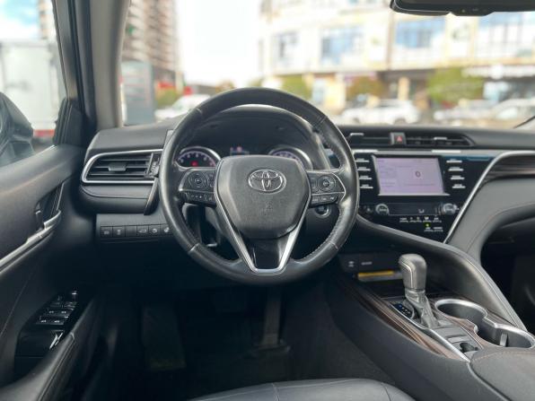 Toyota Camry VIII (XV70) с пробегом 2018 года, цена 2 570 000 рублей, 143171 км, седан, Автокод Объявления