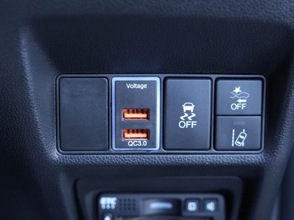 Honda Stepwgn V Рестайлинг с пробегом 2019 года, цена 2 400 000 рублей, 106845 км, минивэн, Автокод Объявления