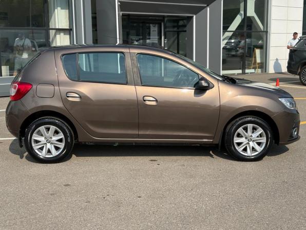 Renault Sandero II Рестайлинг с пробегом 2019 года, цена 1 040 000 рублей, 92187 км, хэтчбек, Автокод Объявления
