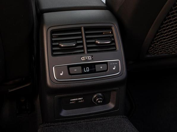 Audi A4 V (B9) Рестайлинг с пробегом 2021 года, цена 4 370 000 рублей, 96682 км, седан, Автокод Объявления