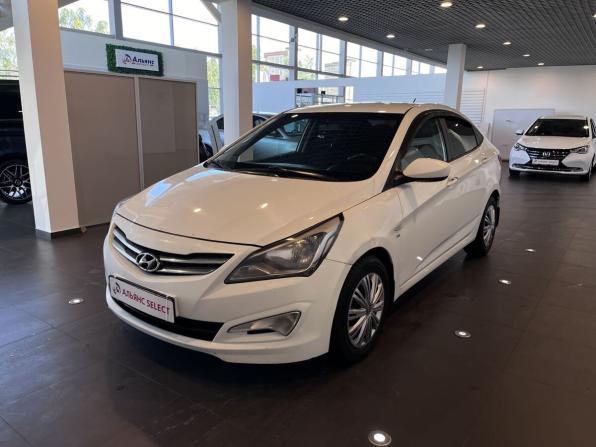 Hyundai Solaris I Рестайлинг с пробегом 2015 года, цена 675 000 рублей, 266663 км, седан, Автокод Объявления