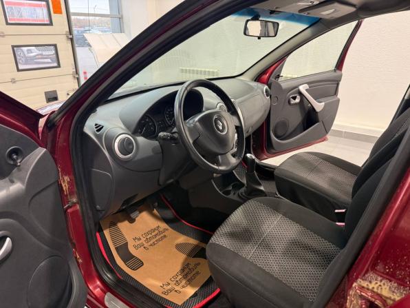 Renault Sandero I с пробегом 2012 года, цена 640 000 рублей, 99084 км, хэтчбек, Автокод Объявления