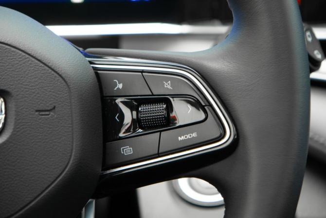 Geely Atlas II с пробегом 2024 года, цена 3 000 000 рублей, 14292 км, внедорожник, Автокод Объявления