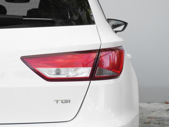 SEAT Leon III Рестайлинг с пробегом 2020 года, цена 2 049 000 рублей, 85469 км, универсал, Автокод Объявления