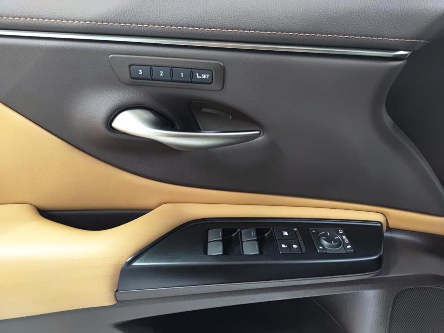 Lexus ES VII Казань  - изображение 23