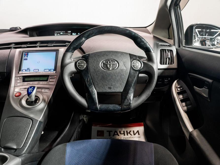 Toyota Prius III Рестайлинг (XW30) Чита  - изображение 8