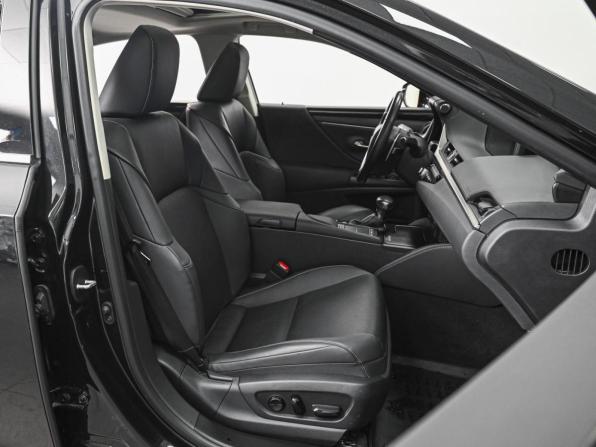 Lexus ES VII с пробегом 2020 года, цена 4 725 000 рублей, 58891 км, седан, Автокод Объявления