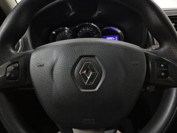 Renault Sandero II с пробегом 2017 года, цена 1 060 000 рублей, 59233 км, хэтчбек, Автокод Объявления