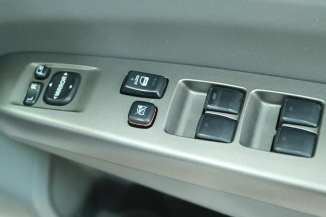 Toyota Prius II Рестайлинг (XW20) с пробегом 2008 года, цена 969 000 рублей, 227800 км, лифтбек, Автокод Объявления