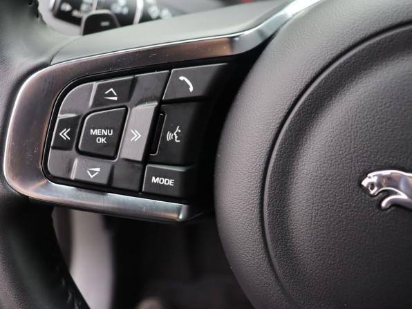 Jaguar F-Pace I с пробегом 2019 года, цена 3 200 000 рублей, 44852 км, внедорожник, Автокод Объявления