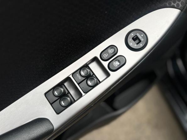 Hyundai Solaris I Рестайлинг с пробегом 2015 года, цена 870 000 рублей, 222697 км, хэтчбек, Автокод Объявления