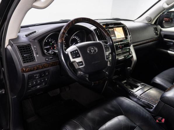 Toyota Land Cruiser 200 Series Рестайлинг 1 с пробегом 2014 года, цена 4 579 000 рублей, 203677 км, внедорожник, Автокод Объявления