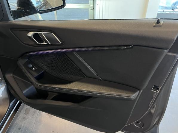 BMW 1 серии III (F40) с пробегом 2019 года, цена 2 420 000 рублей, 98719 км, хэтчбек, Автокод Объявления