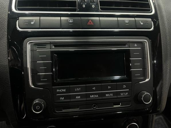 Volkswagen Polo V Рестайлинг с пробегом 2017 года, цена 899 000 рублей, 182145 км, седан, Автокод Объявления