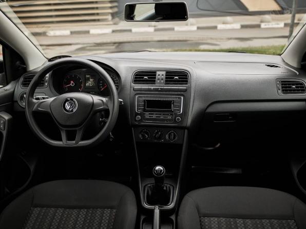 Volkswagen Polo V Рестайлинг с пробегом 2019 года, цена 1 199 000 рублей, 94668 км, седан, Автокод Объявления