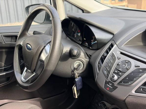 Ford Fiesta Mk6 Рестайлинг с пробегом 2015 года, цена 675 000 рублей, 135100 км, седан, Автокод Объявления