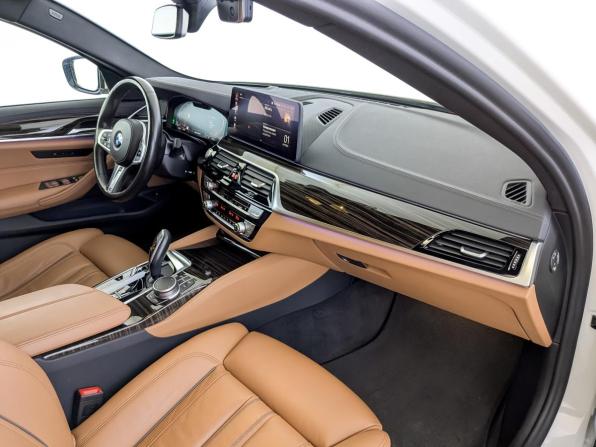 BMW 5 серии VII (G30/G31/G38) Рестайлинг с пробегом 2021 года, цена 4 400 000 рублей, 54082 км, седан, Автокод Объявления