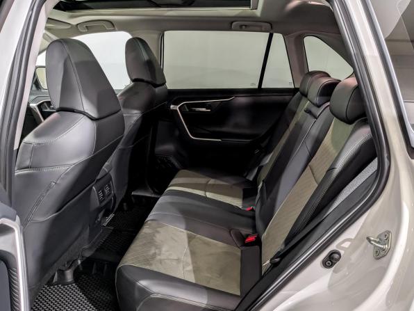 Toyota RAV4 V (XA50) с пробегом 2025 года, цена 4 100 000 рублей, 3933 км, внедорожник, Автокод Объявления